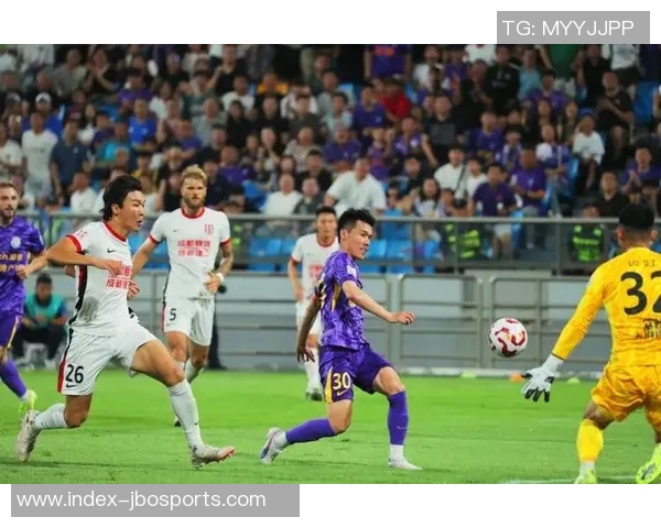 蓉城足球面临体系重建新教练如何应对三中卫挑战