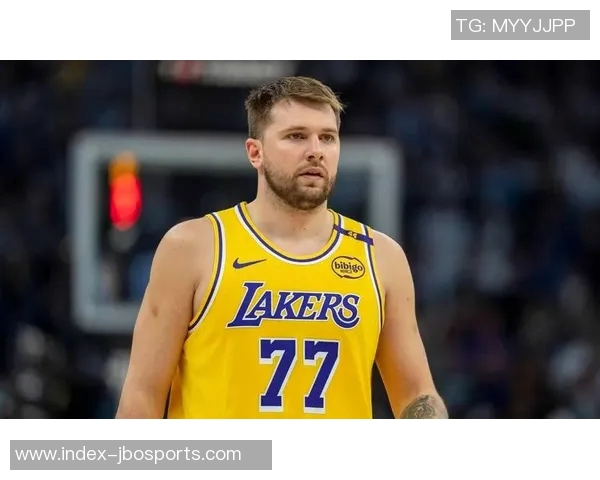 湖人医疗团队为东契奇量身定制护具旨在有效保护其腿部健康