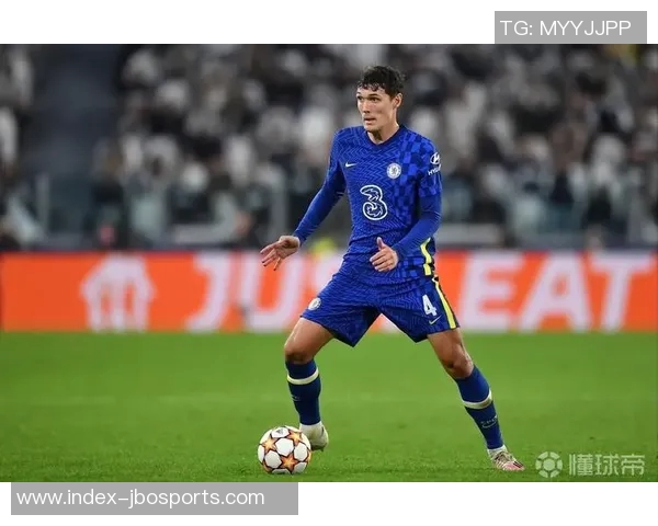 法尔克透露拜仁关注诺丁汉森林中卫穆里略但转会费用昂贵